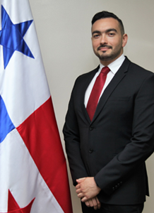 Armando-Bultron-Sub-Director-de-Oficina-de-Planificación.png