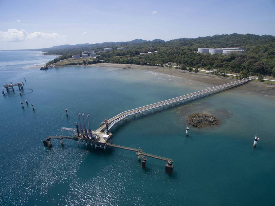 PETROTERMINAL-CHARCO-AZUL.jpg