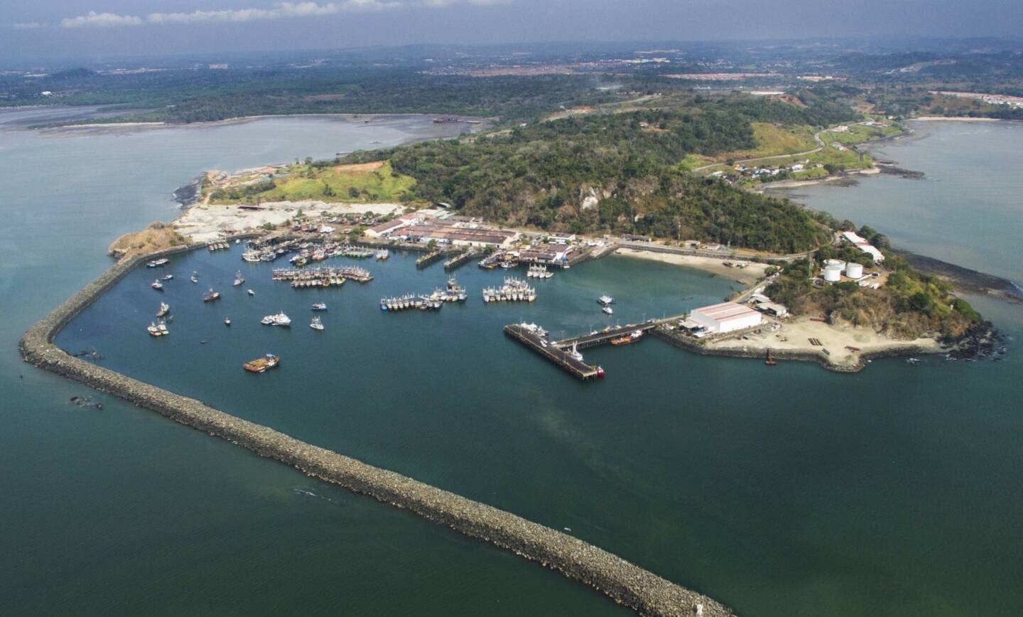 AMP INICIA CONSULTAS PARA REHABILITACIÓN DE ASTILLERO DE PUERTO VACAMONTE