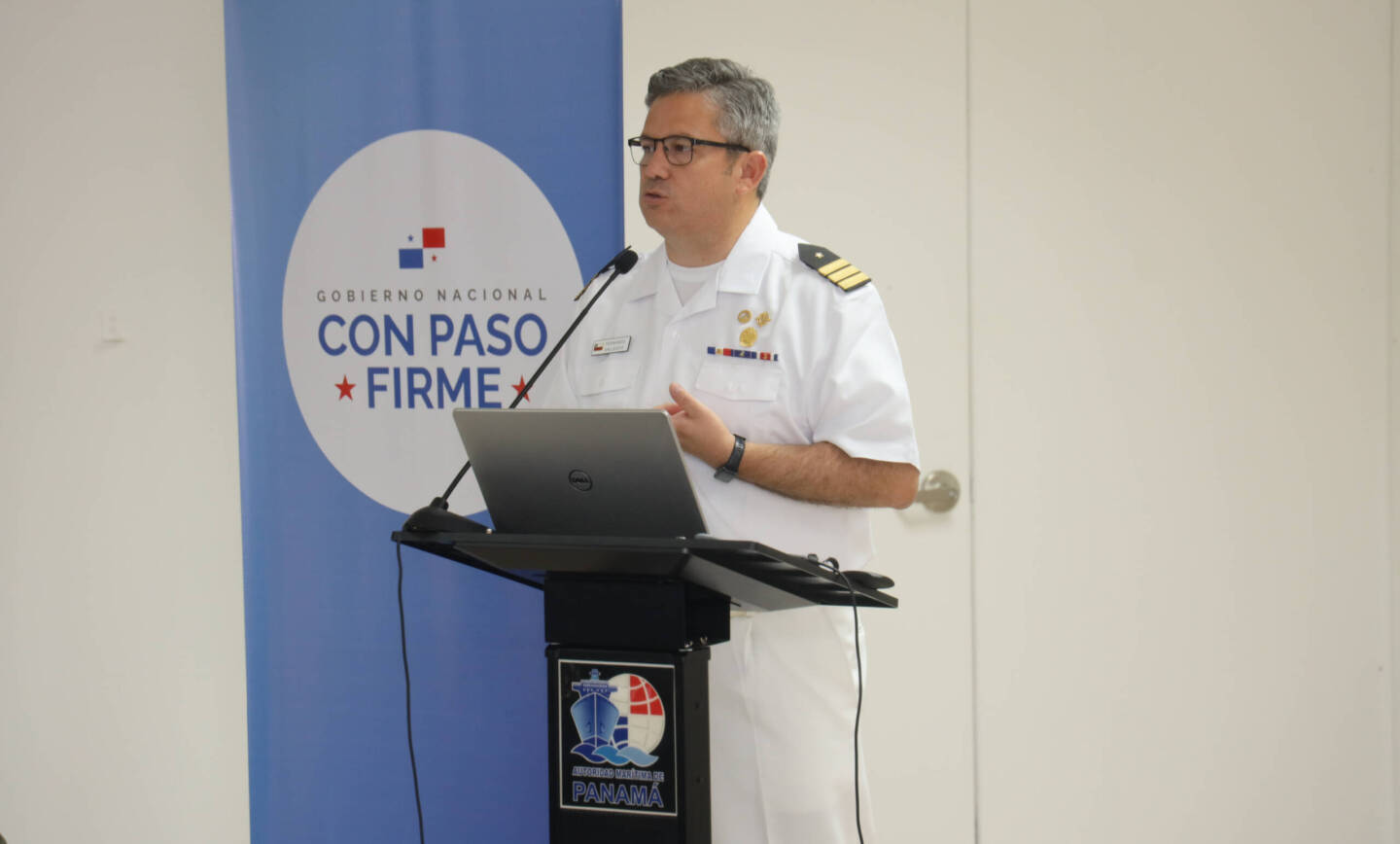 EXPERTOS CHILENOS CAPACITAN A PANAMEÑOS PARA ENFRENTAR DERRAMES DE HIDROCARBUROS