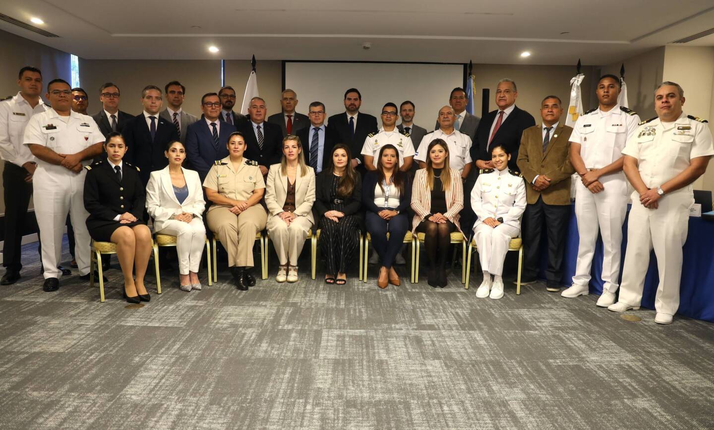 ESPECIALISTAS DE LA REGIÓN SE CAPACITAN SOBRE SEGURIDAD MARÍTIMA